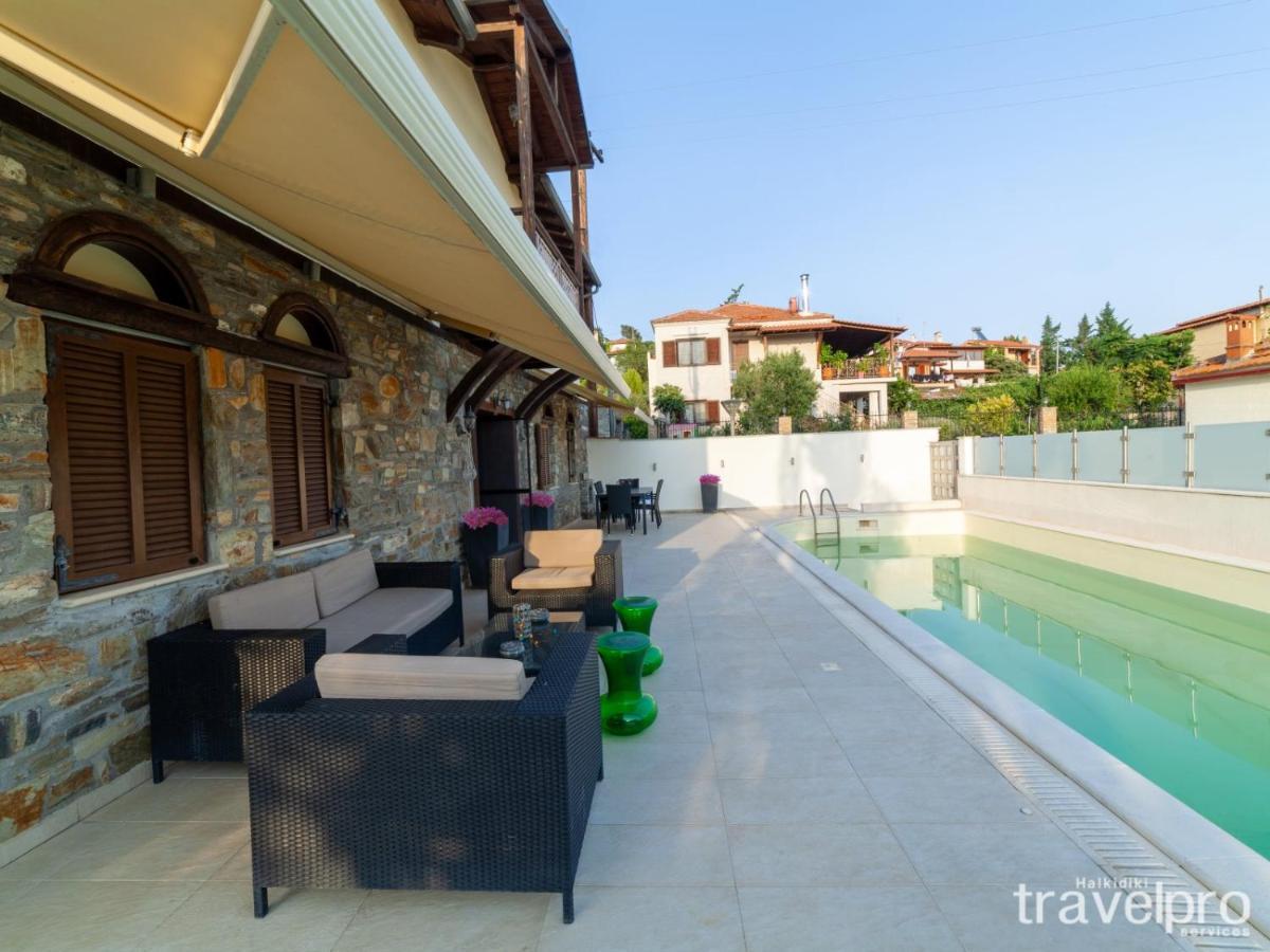 Villa Artemis By Rentalspro - Nikiti Halkidiki Buitenkant foto