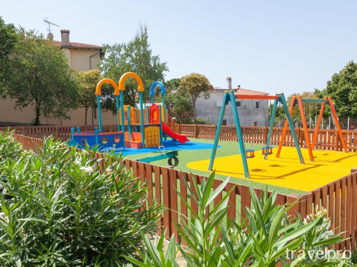 Villa Artemis By Rentalspro - Nikiti Halkidiki Buitenkant foto