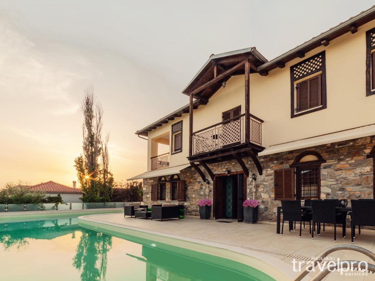 Villa Artemis By Rentalspro - Nikiti Halkidiki Buitenkant foto